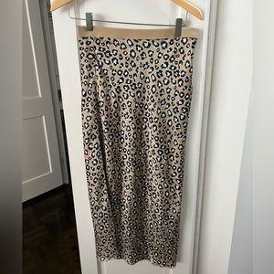 Midi cheetah print satin skirt